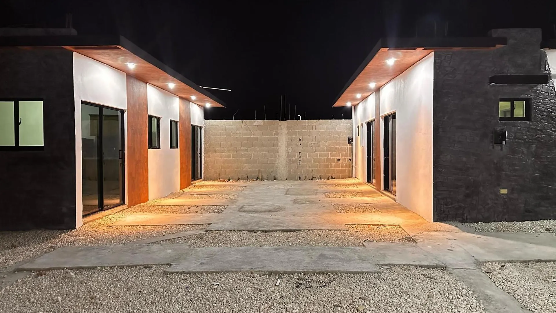 Residencial Fe Y Esperanza contacts